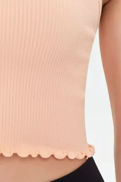 Active Lettuce-Edge Crop Top