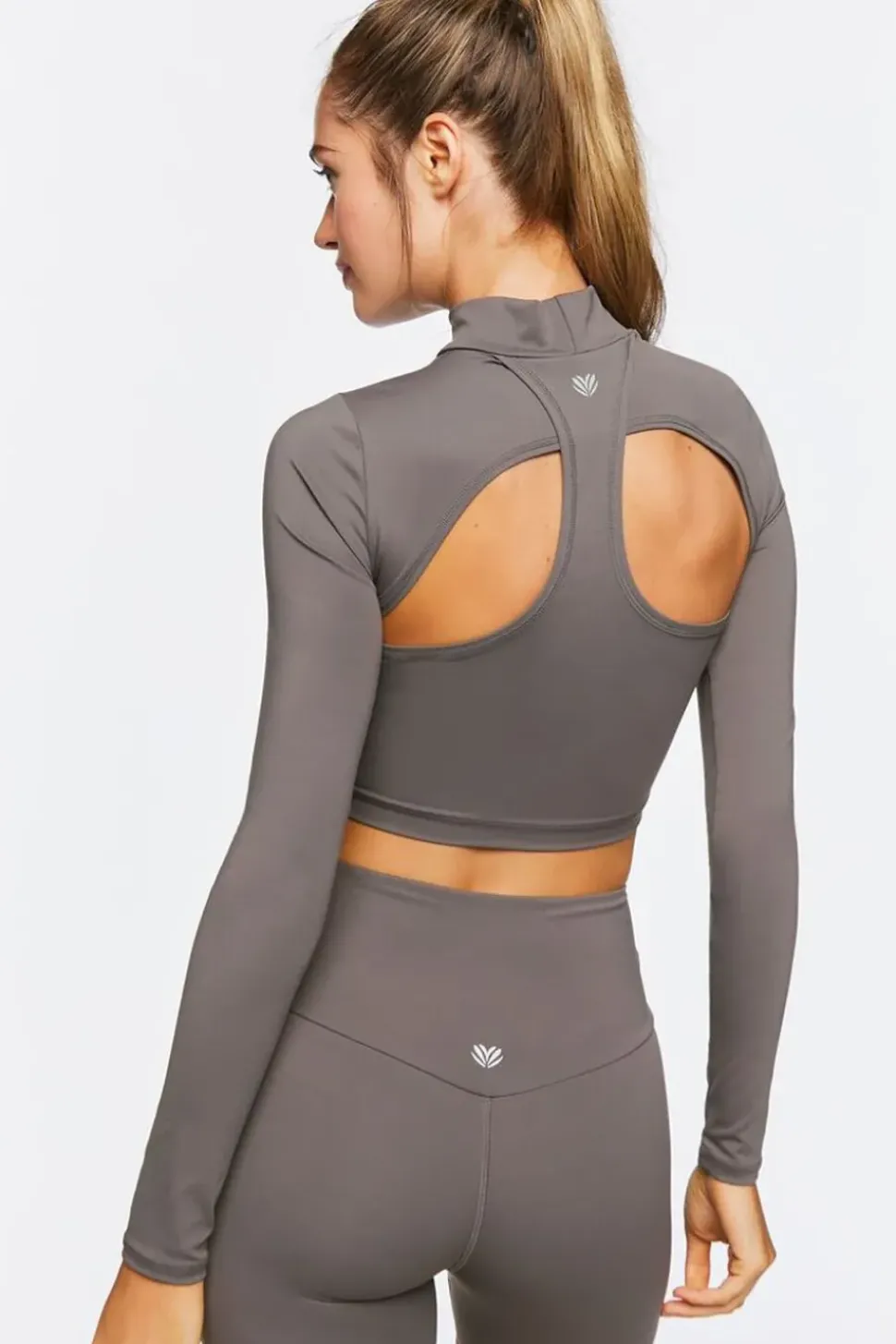 Active Mock Neck Crop Top