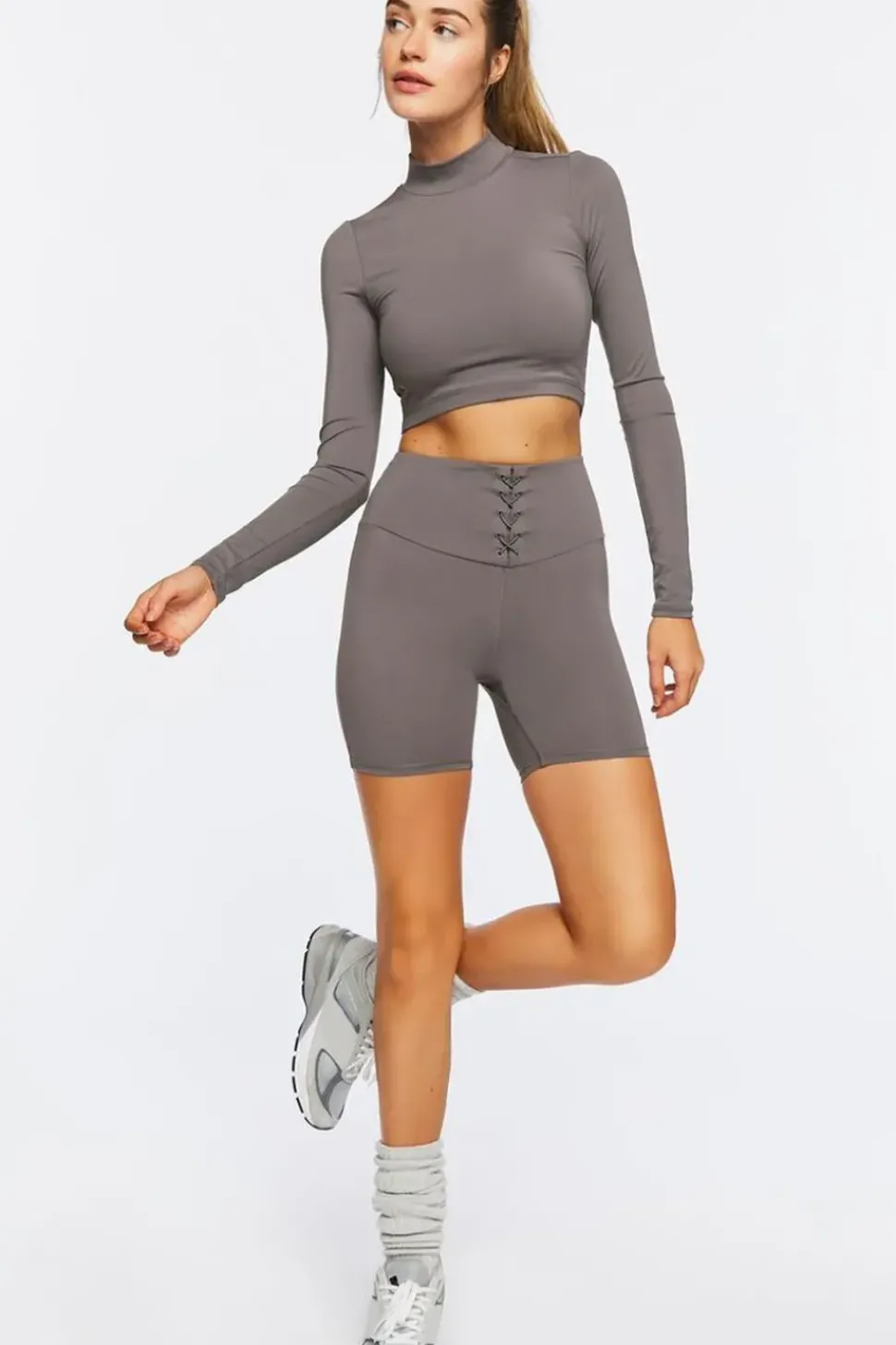 Active Mock Neck Crop Top