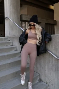 Active Ribbed-Panel Leggings