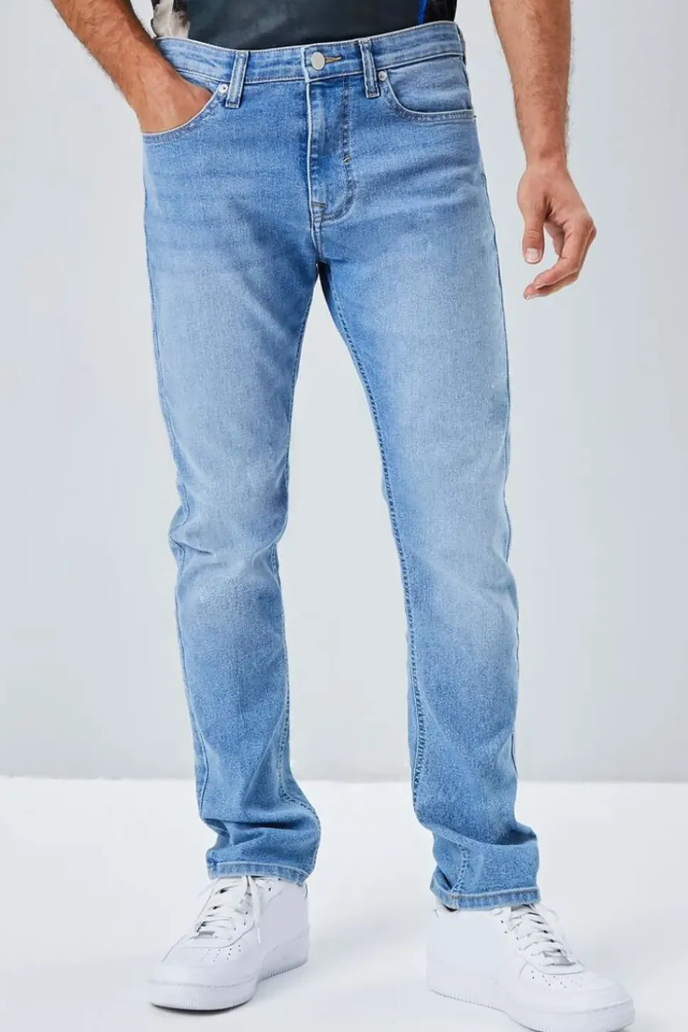 Basic Slim-Fit Jeans