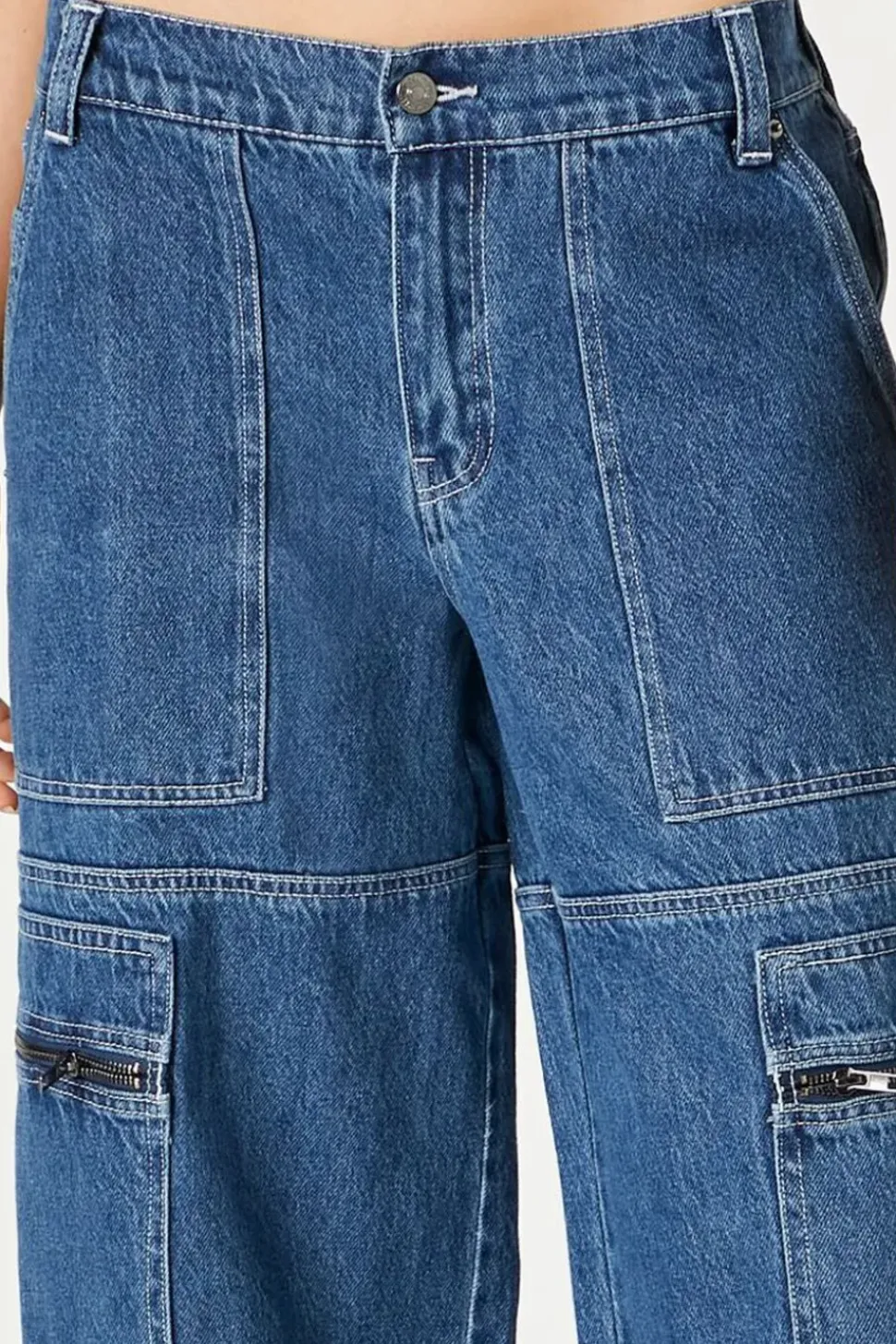 Cargo Wide-Leg Jeans