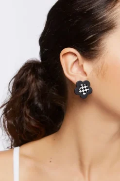 Checkered Floral Stud Earrings