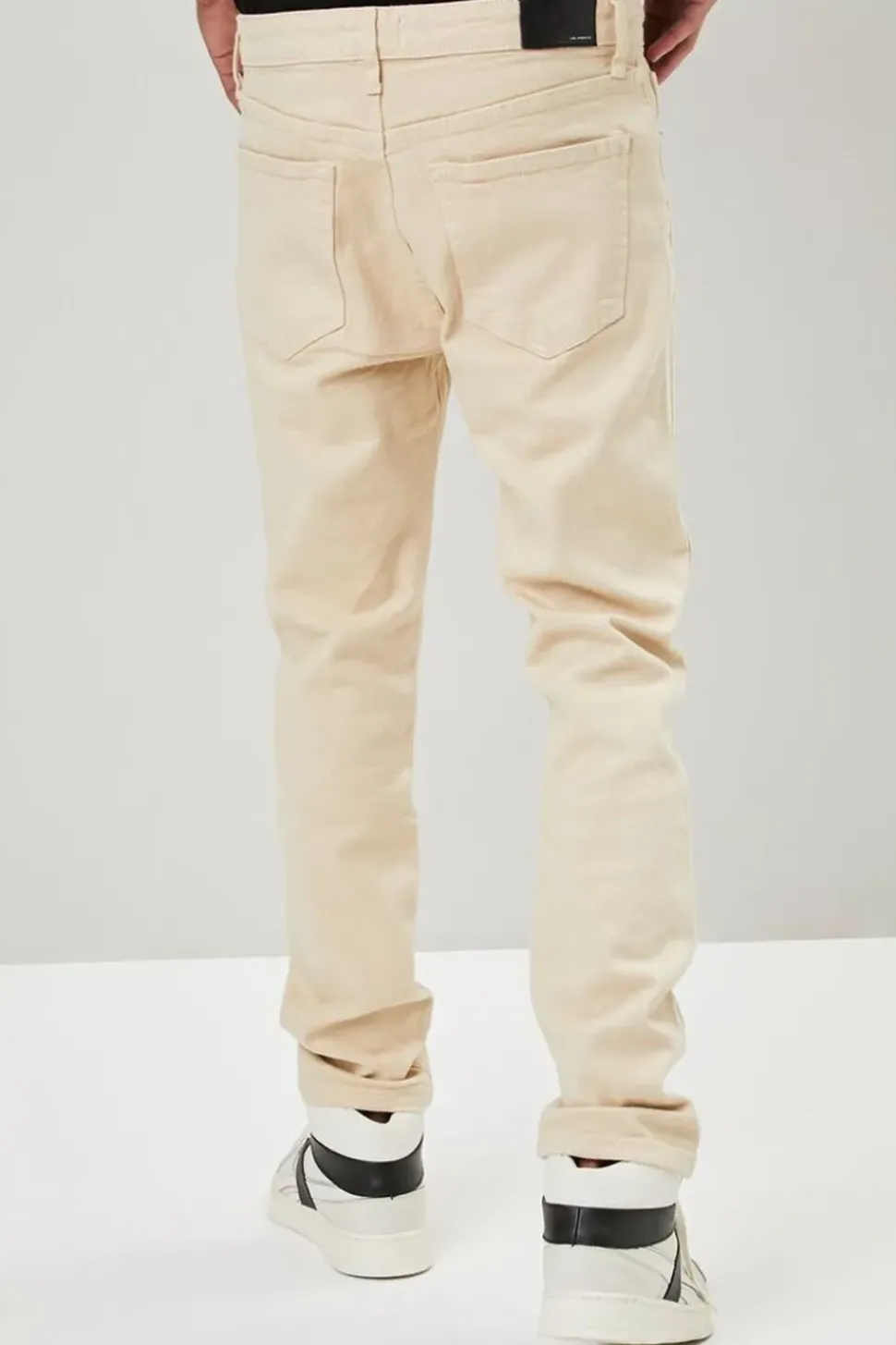 Clean Wash Tapered Jeans