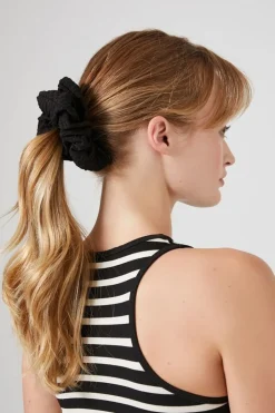 Clip-Dot Scrunchie