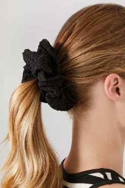 Clip-Dot Scrunchie