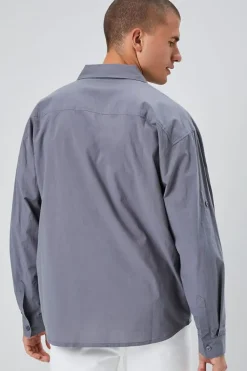Long-Sleeve Buttoned Shirt