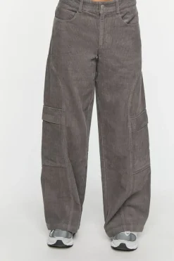 Low-Rise Wide-Leg Corduroy Pants