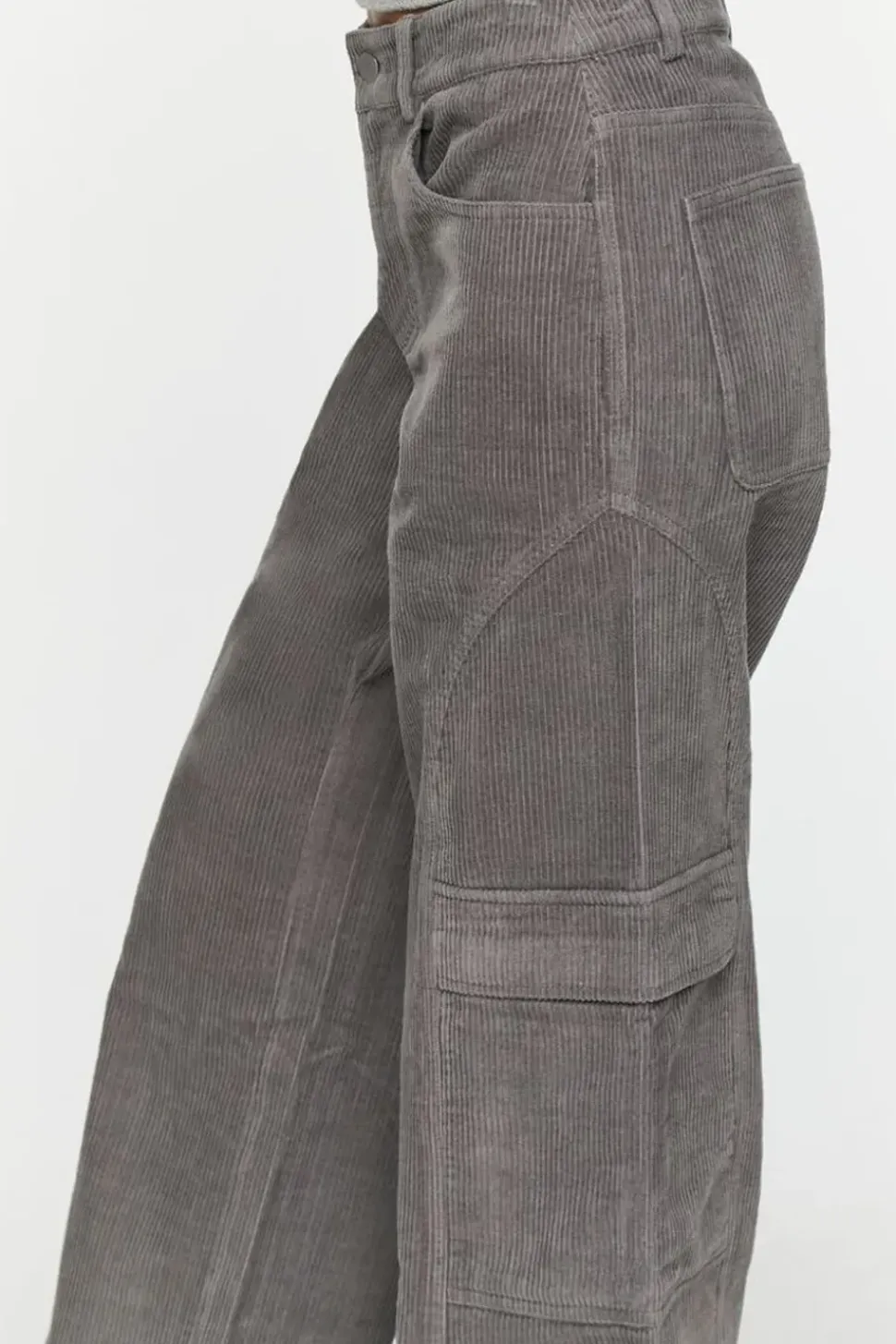 Low-Rise Wide-Leg Corduroy Pants