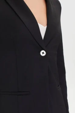 Notched Single-Breasted Blazer