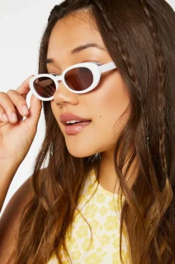 Oval Tinted Sunglasses