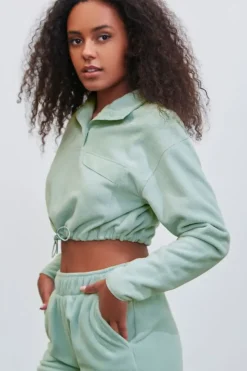 Pantone Fleece Cropped Pullover