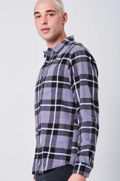 Plaid Scoop-Hem Shirt