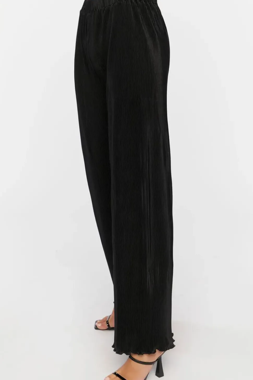 Plisse Lettuce-Edge Wide-Leg Pants