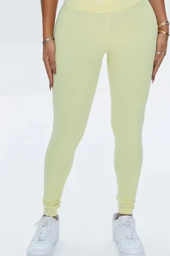Ribbed High-Rise Leggings