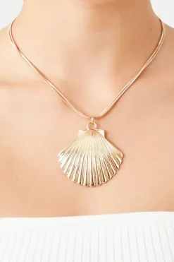 Seashell Pendant Necklace