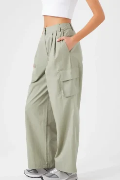 Wide-Leg Cargo Pants