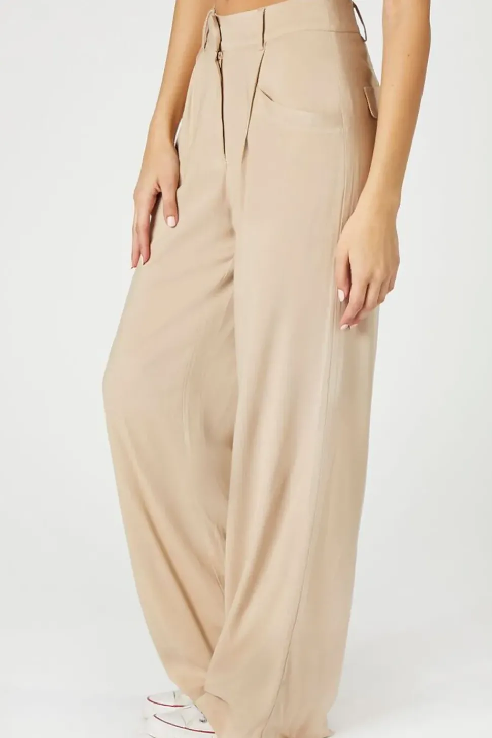 Wide-Leg Pocket Pants